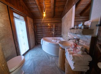 himalaian-suite-stanza-da-bagno[2]